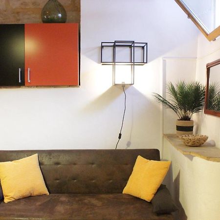 Joli Petit Studio Au Coeur D'Uzes Appartement Buitenkant foto
