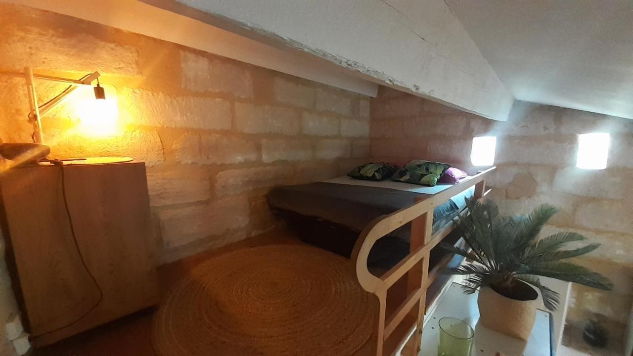 Joli Petit Studio Au Coeur D'Uzes Appartement Buitenkant foto