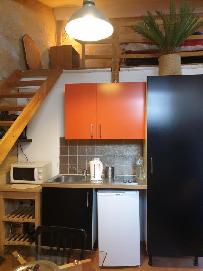 Joli Petit Studio Au Coeur D'Uzes Appartement Buitenkant foto