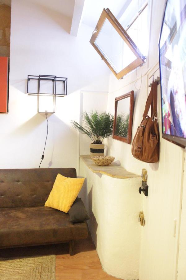 Joli Petit Studio Au Coeur D'Uzes Appartement Buitenkant foto