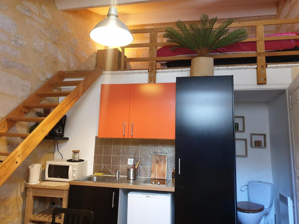 Joli Petit Studio Au Coeur D'Uzes Appartement Buitenkant foto